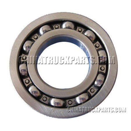 Rear bearing assembly